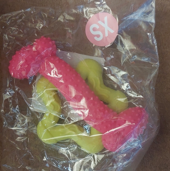 🎁$5.00 Item 🎁Pink and Green Dog Chew Toys - Picture 1 of 1